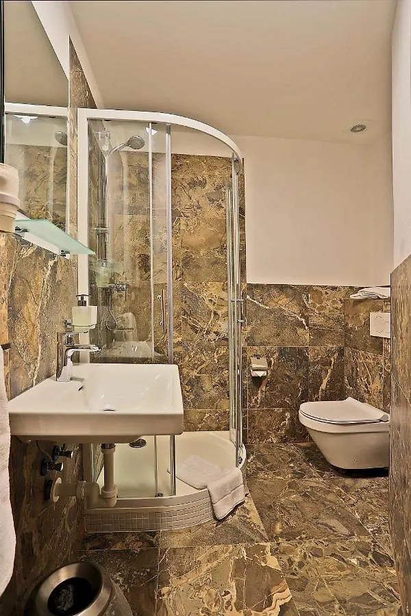 קרלובי וארי Hotel Pilgrim  קרלובי וארי